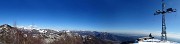 61 Panoramica dalla grande croce del Podona verso Val Seriana, alpopiano Selvino-Aviatico e Prealpi Orobie